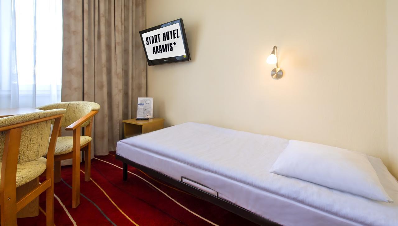 Aramis Hotel *